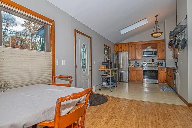 $720,000 | 31 Pinewood Drive, Stratham, NH 03885