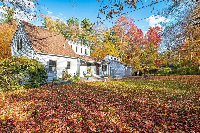 $720,000 | 31 Pinewood Drive, Stratham, NH 03885