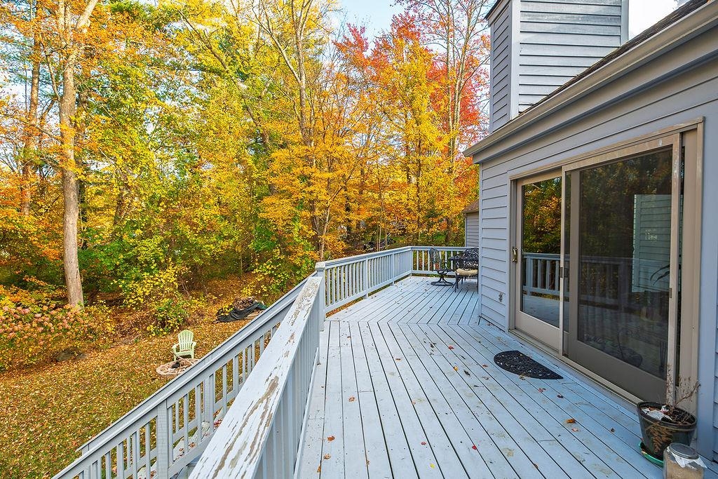 31 Pinewood Drive Stratham, NH 03885 - Photo 34 of 43