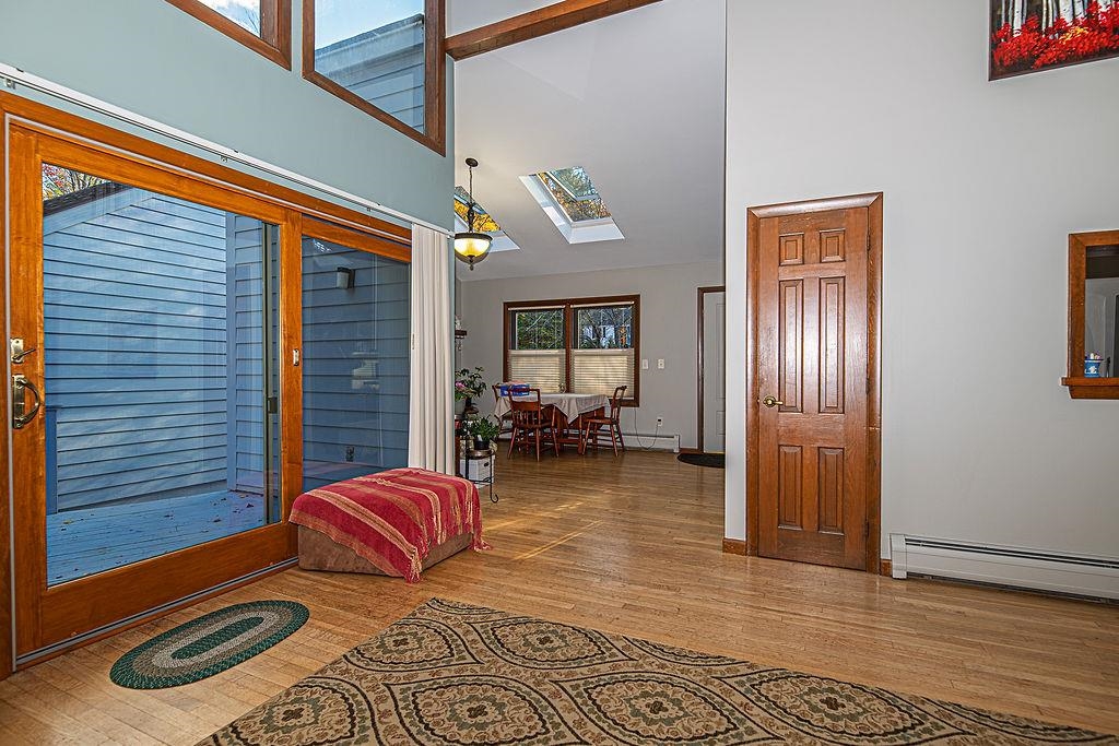 31 Pinewood Drive Stratham, NH 03885 - Photo 9 of 43