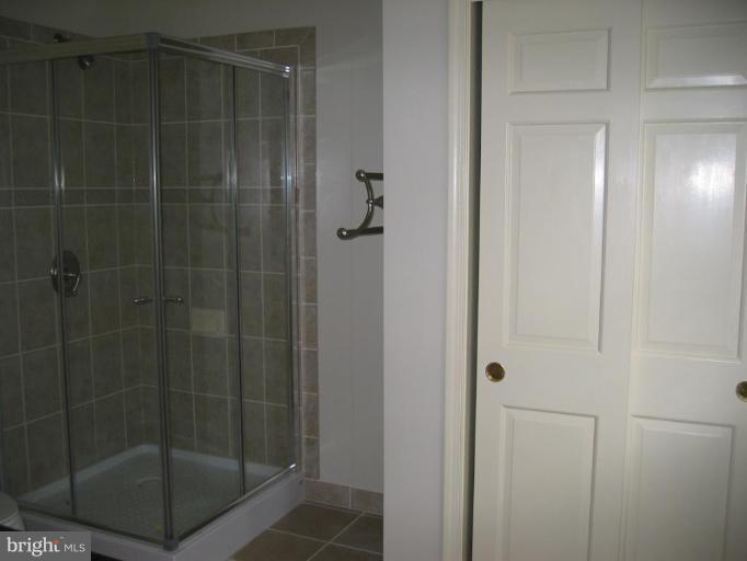 6901 Chelsea Road McLean, VA 22101 - Photo 6 of 14 Master Bath