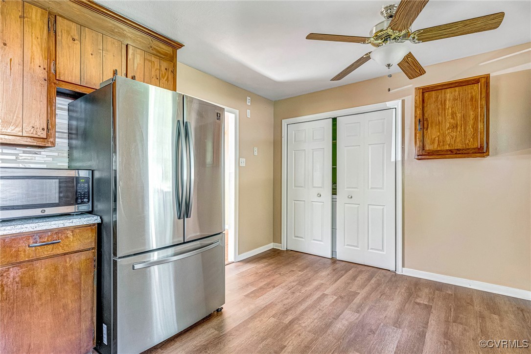 8929 Old Elam Cemetary Road Charles City, VA 23030 - Photo 7 of 20 Kitchen with decorative backsplash, appliances wit