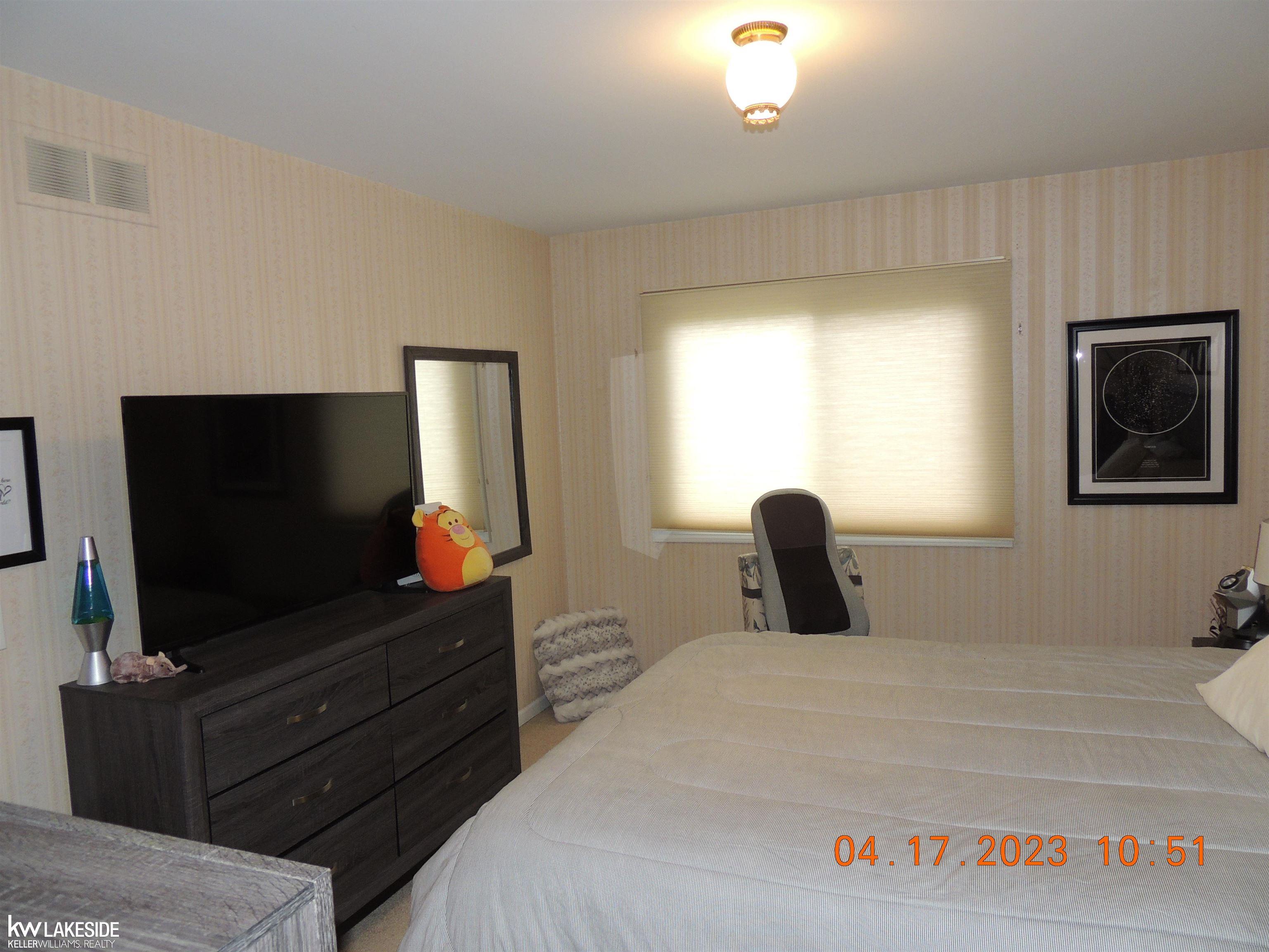 1566 Colony Drive Rochester, MI 48307 - Photo 18 of 25