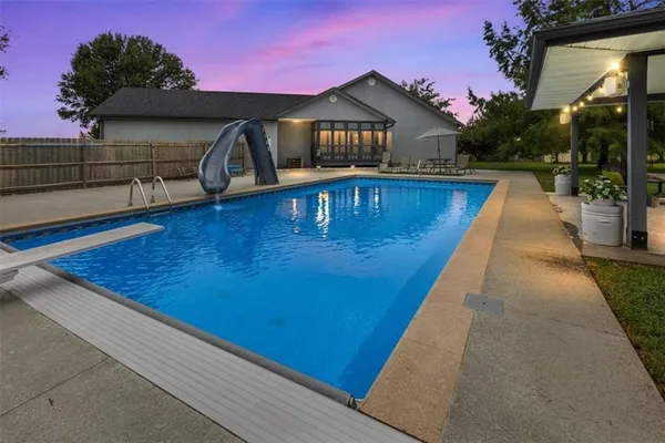 $844,000 | 8500 East 116th Highway, Lathrop, MO 64465