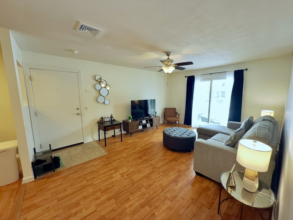 176 Maple Avenue, Unit 721 Rutland, MA 01543 - Photo 3 of 15