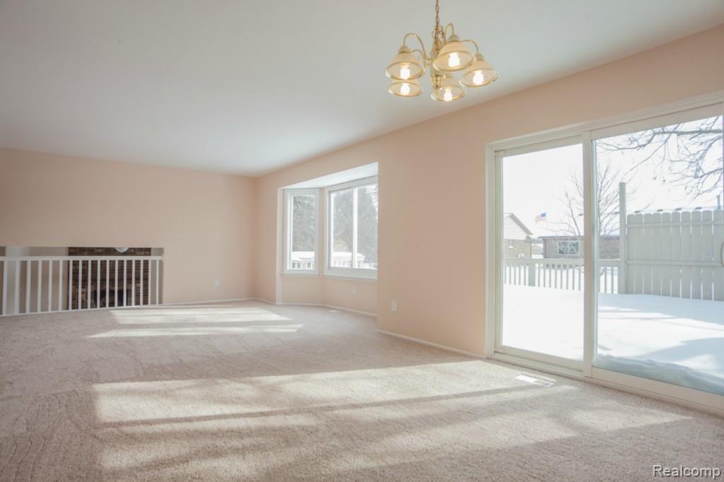 42419 Old Bridge Road Canton, MI 48188 - Photo 20 of 51 IMG_3445.jpg
