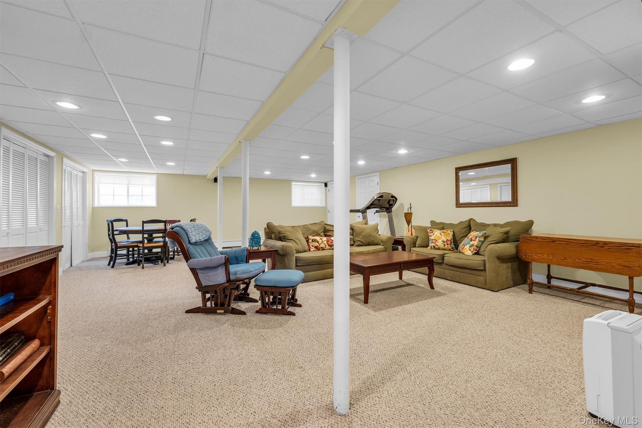 383 Munsell Road East Patchogue, NY 11772 - Photo 34 of 45