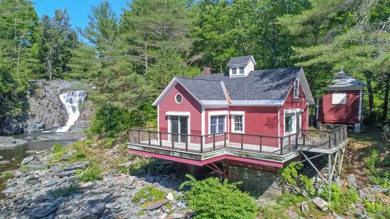 995 Whitelaw Road Wells River, VT 05081 - Photo 1 of 14 Gallery Image 1