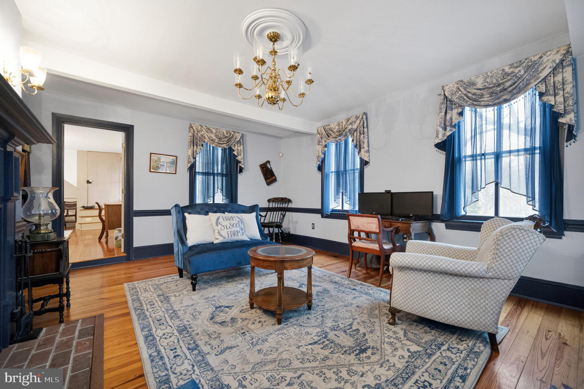 8100 Croom Road Upper Marlboro, MD 20772 - Photo 26 of 65 Enjoy entertaining in this space