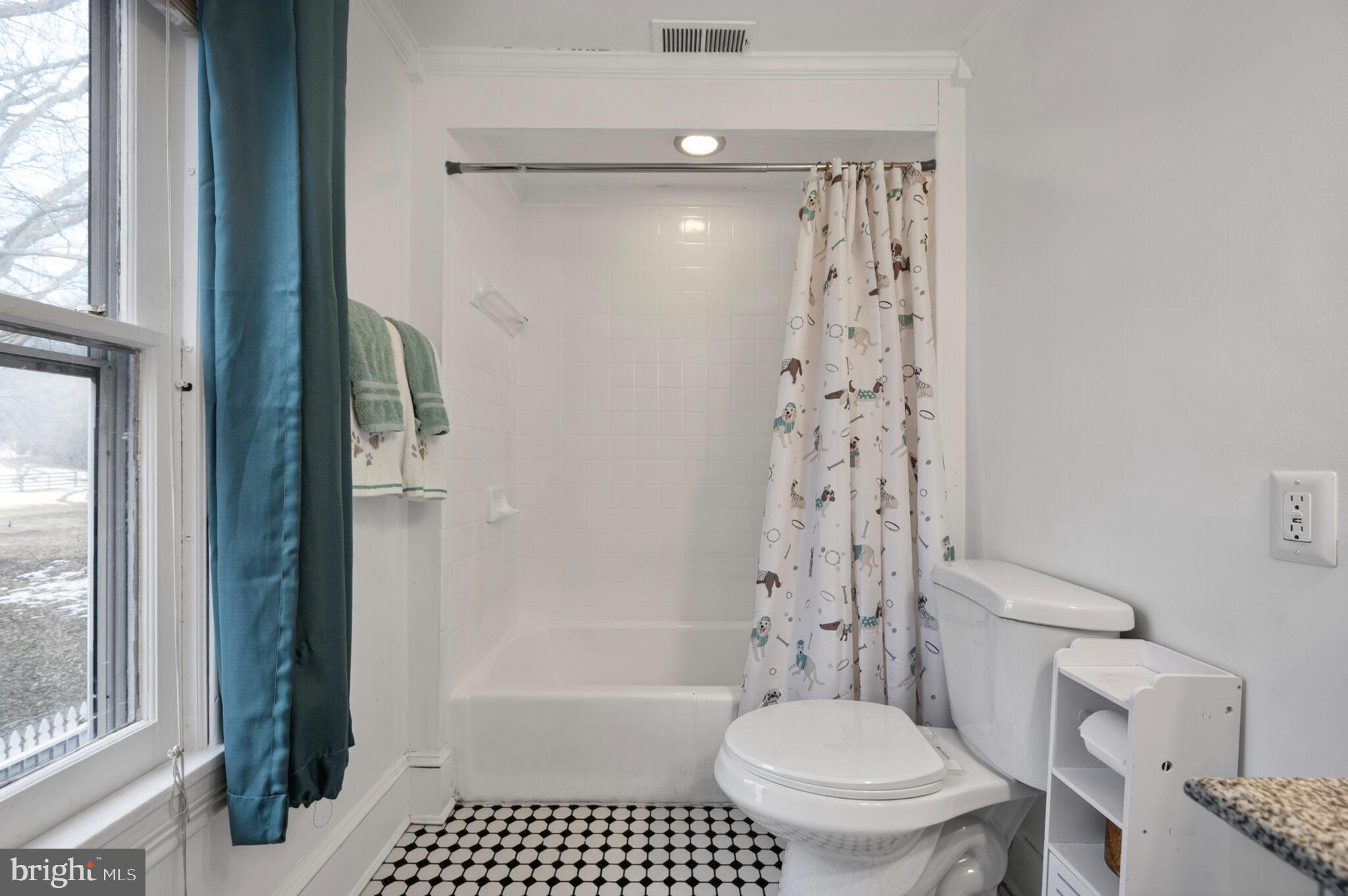 8100 Croom Road Upper Marlboro, MD 20772 - Photo 42 of 65 Full bathroom with tub for the third bedroom
