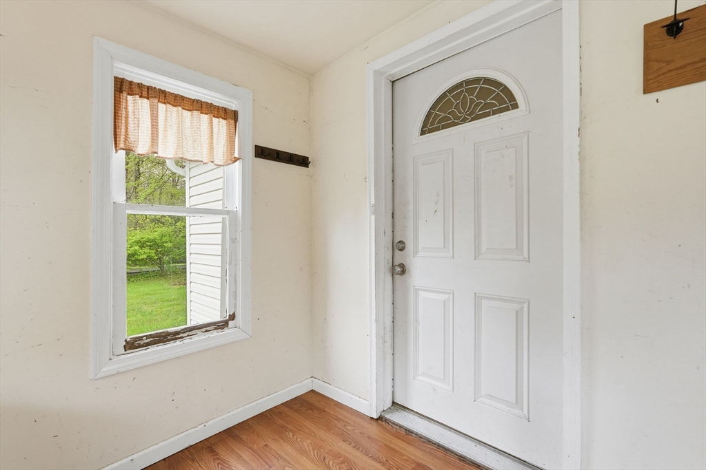 8 Shutesbury Road Amherst, MA 01002 - Photo 7 of 31