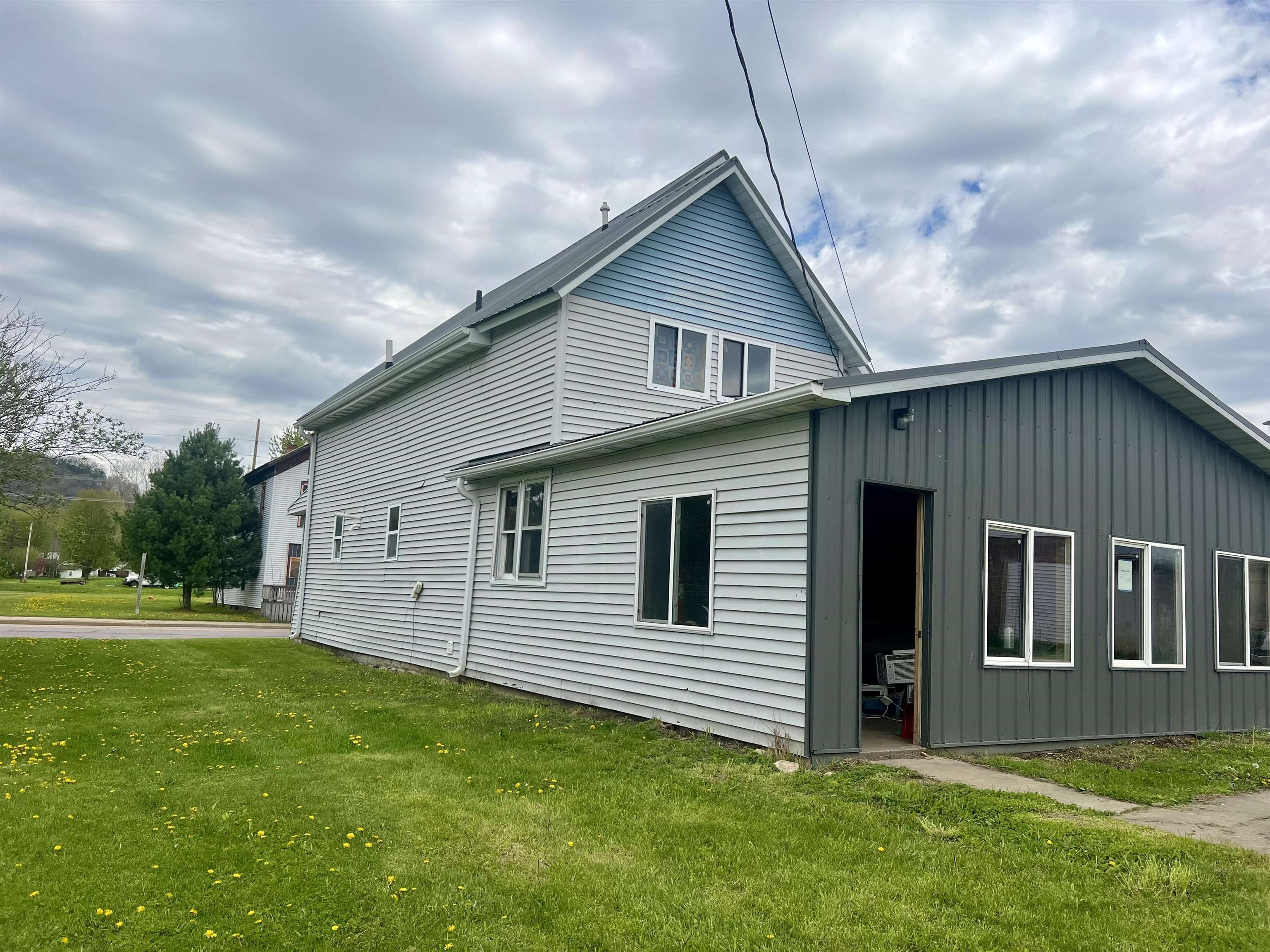 217 West Commercial Street Viola, WI 54664 - Photo 3 of 14