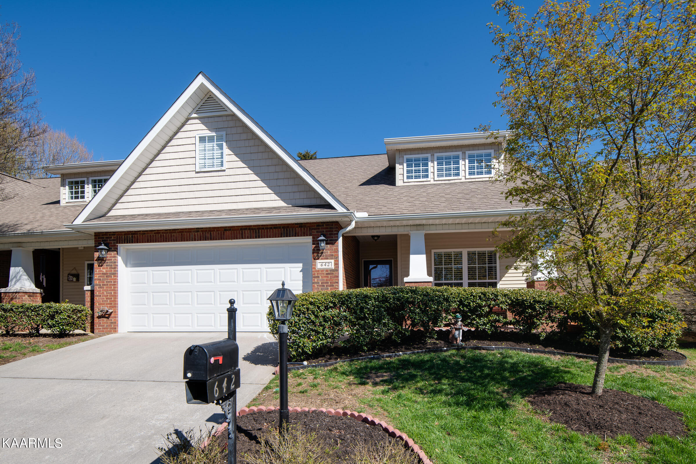 642 Loop Road, Unit 2 Knoxville, TN 37934 - Photo 1 of 18 JBP_Loop642_2400px-25