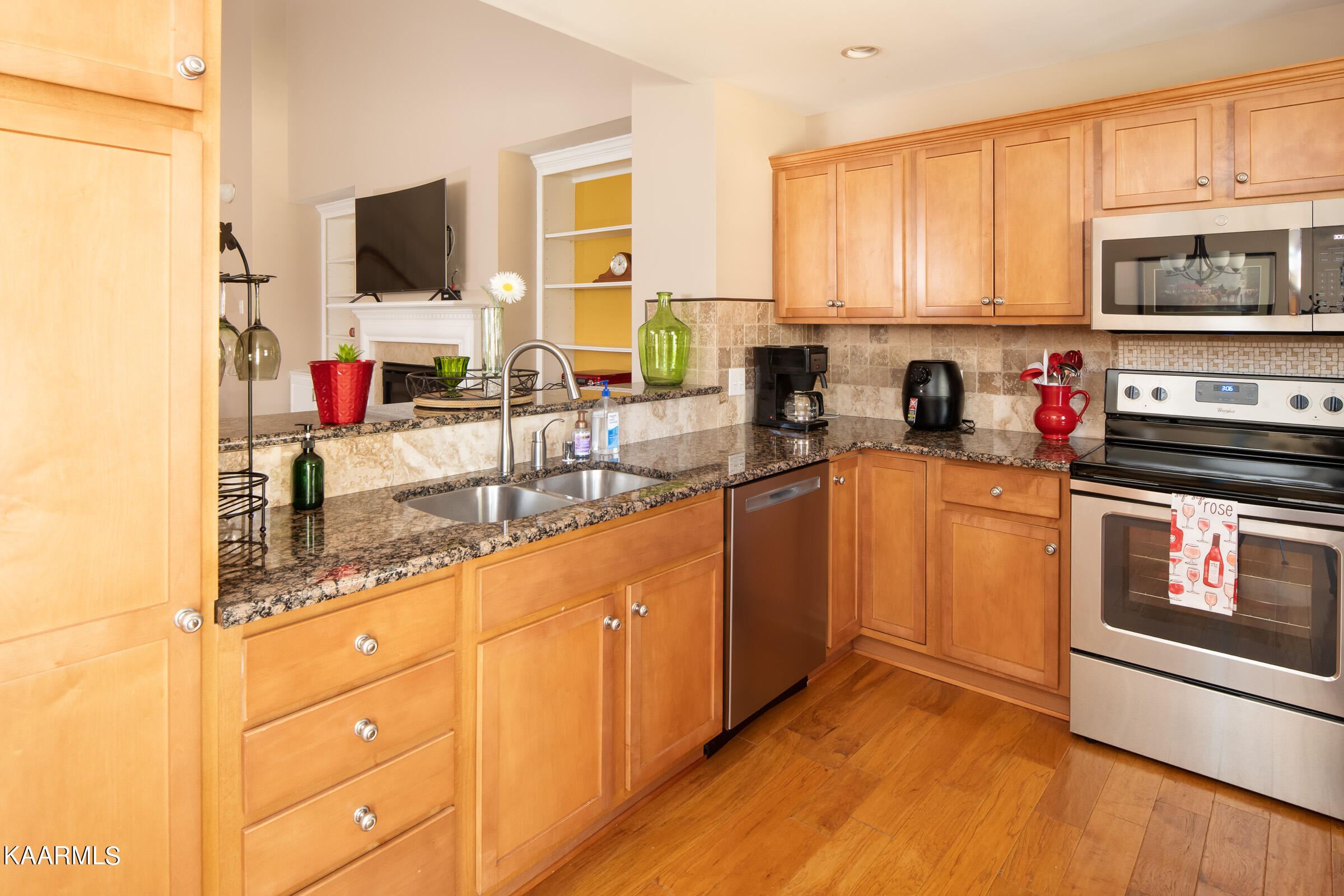 642 Loop Road, Unit 2 Knoxville, TN 37934 - Photo 4 of 18 JBP_Loop642_2400px-15