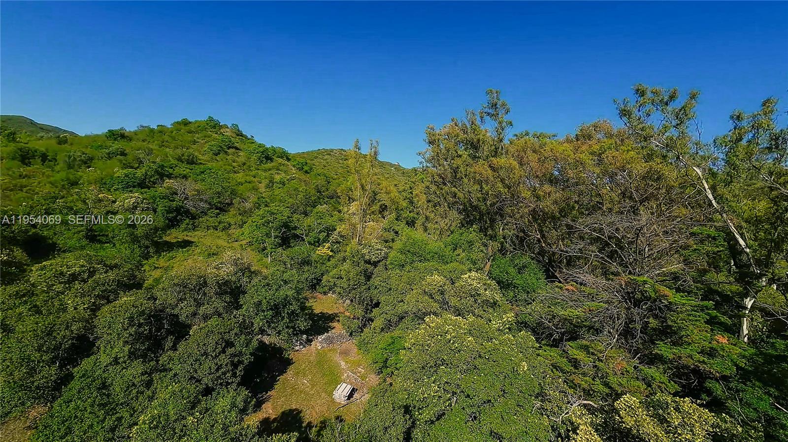 1 Segundo Paredon undefined, undefined 5186 - Photo 4 of 57 a view of a green field