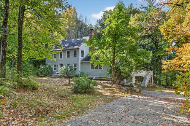 $625,000 | 12 Presidential View, Raymond, ME 04071