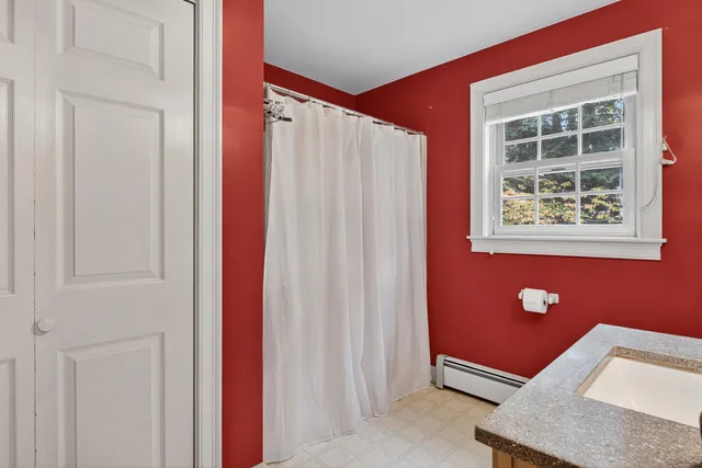 $625,000 | 12 Presidential View, Raymond, ME 04071