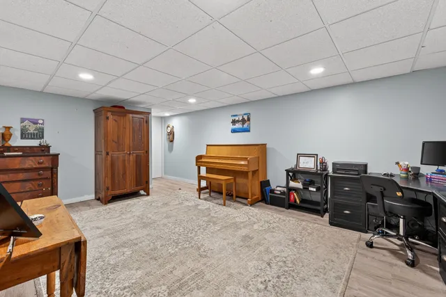 $625,000 | 12 Presidential View, Raymond, ME 04071