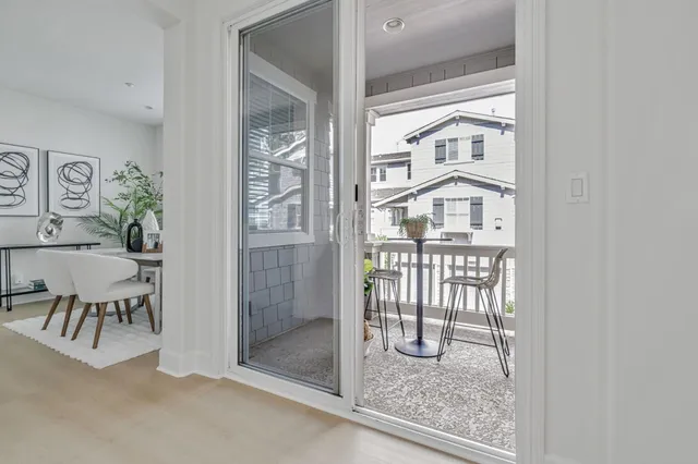 $1,398,000 | 100 Live Oak Way, Unit 104, Belmont, CA 94002