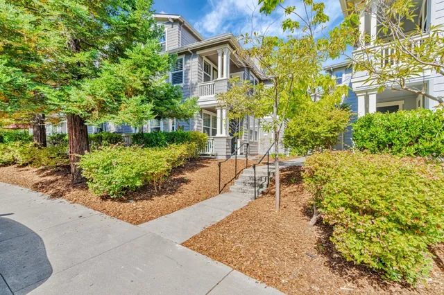 $1,398,000 | 100 Live Oak Way, Unit 104, Belmont, CA 94002