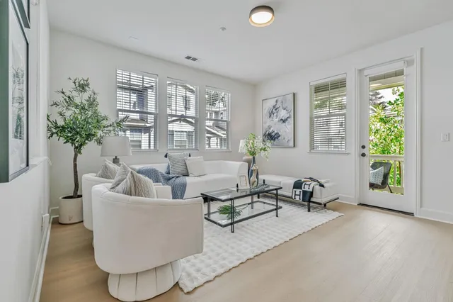 $1,398,000 | 100 Live Oak Way, Unit 104, Belmont, CA 94002