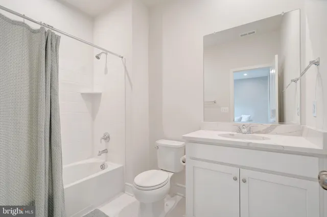 $424,900 | 105 Checkerspot Way, Front Royal, VA 22630