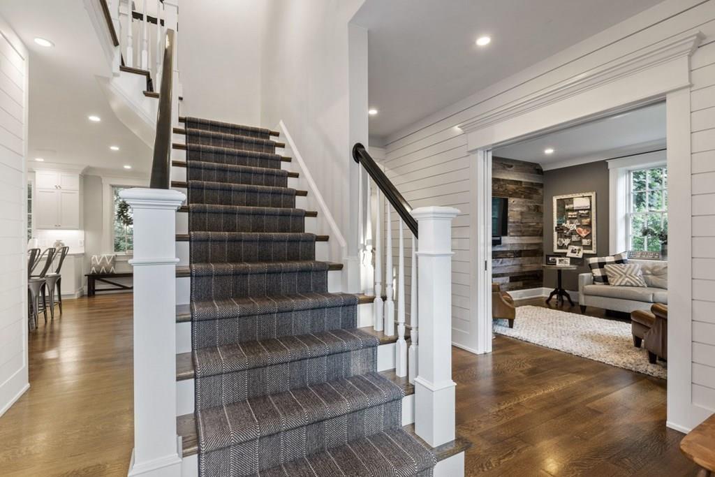 17 Colby Road Wellesley, MA 02482 - Photo 2 of 40