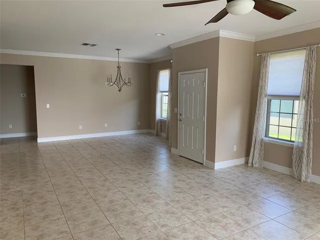 a view of entryway with window