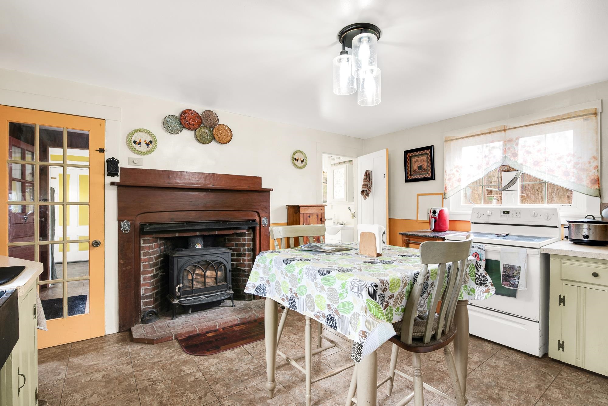 671 Washington Street Barrington, NH 03825 - Photo 6 of 55