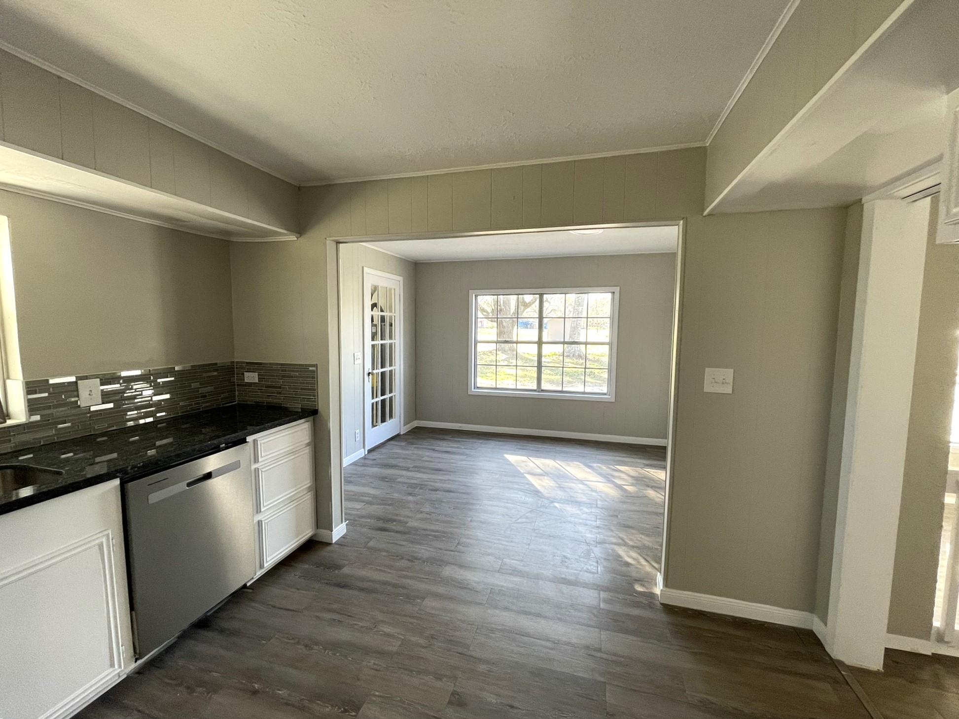 104 County Road 2401 Hull, TX 77564 - Photo 19 of 43 Kitchen flows into breakfast room