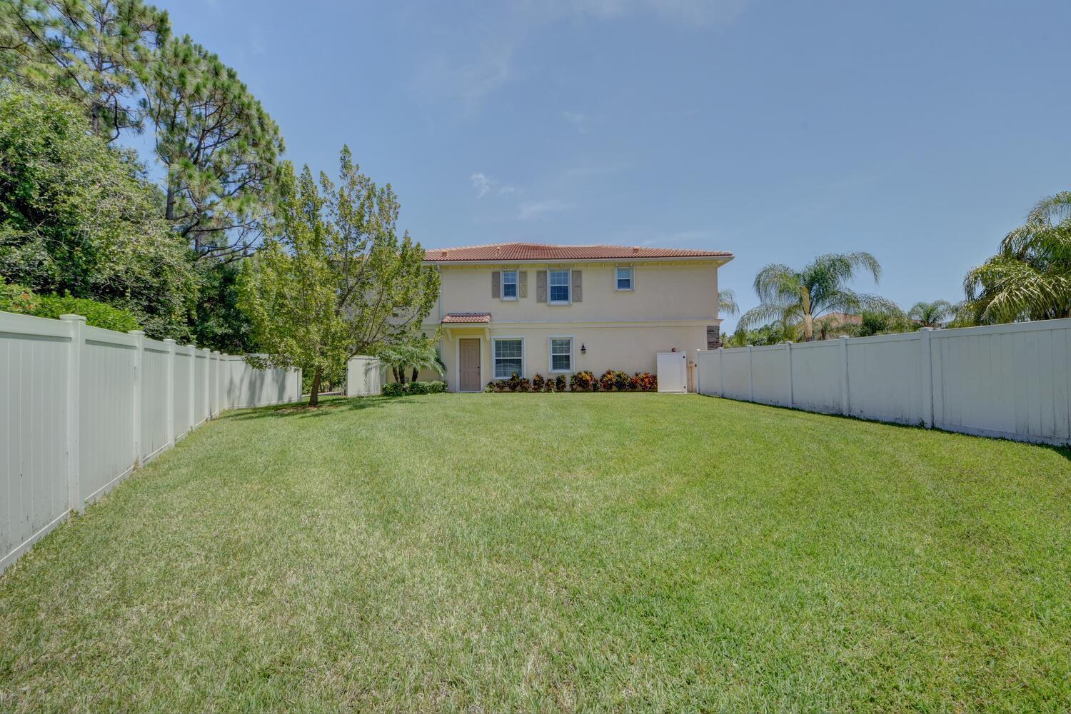 3095 Southwest Otter Lane Stuart, FL 34997 - Photo 6 of 43 Oversized private yard