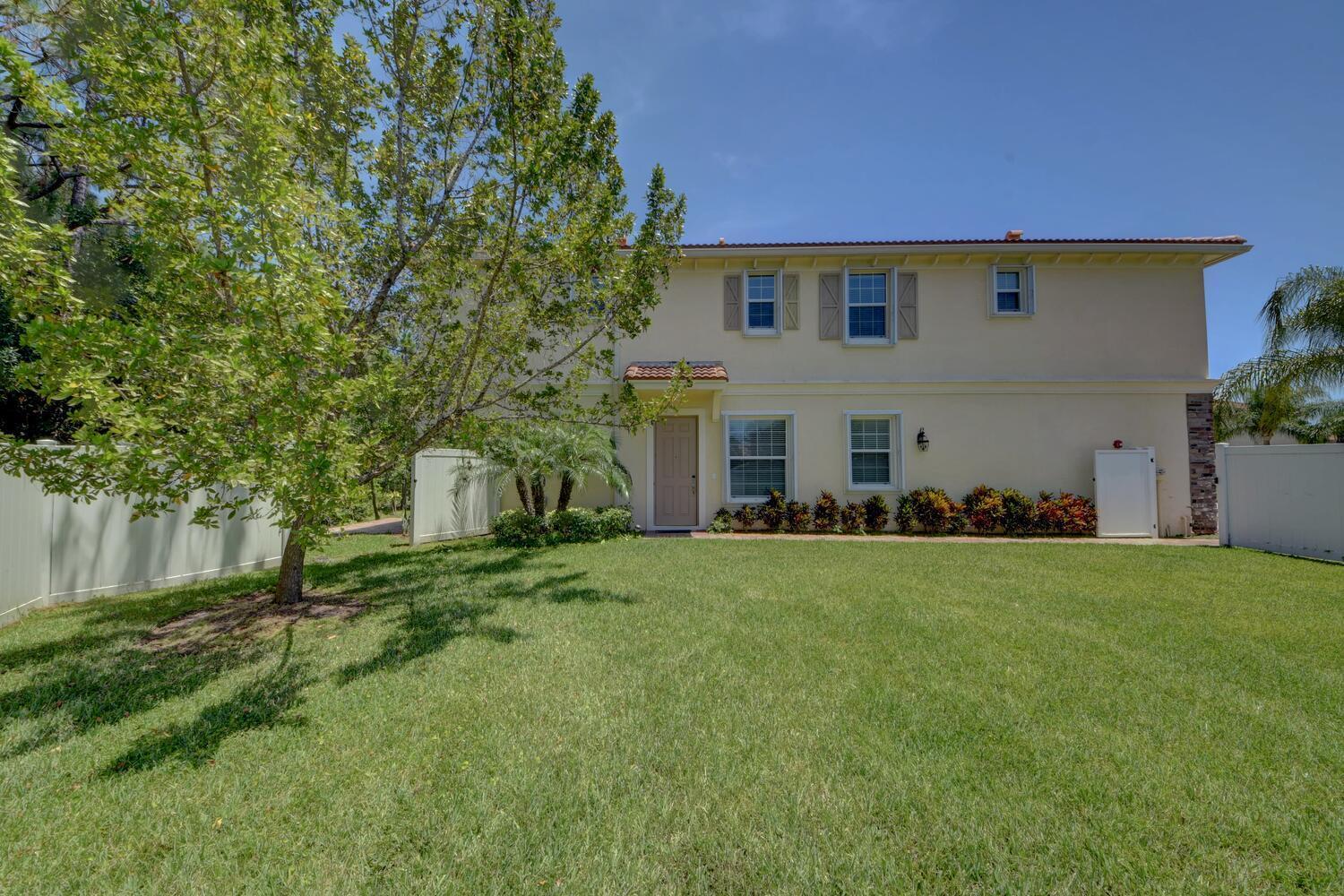 3095 Southwest Otter Lane Stuart, FL 34997 - Photo 7 of 43 Room to play