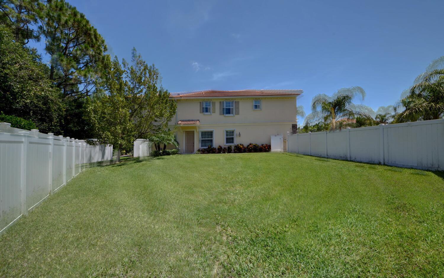 3095 Southwest Otter Lane Stuart, FL 34997 - Photo 8 of 43 Space to entertain