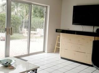 497 West Conference Drive Boca Raton, FL 33486 - Photo 21 of 26 Living Area