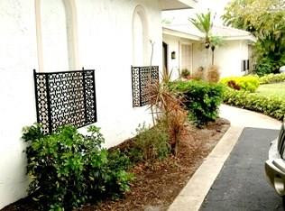 497 West Conference Drive Boca Raton, FL 33486 - Photo 5 of 26 Exterior Front