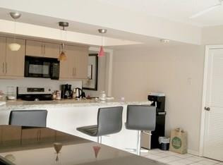 497 West Conference Drive Boca Raton, FL 33486 - Photo 6 of 26 Kitchen