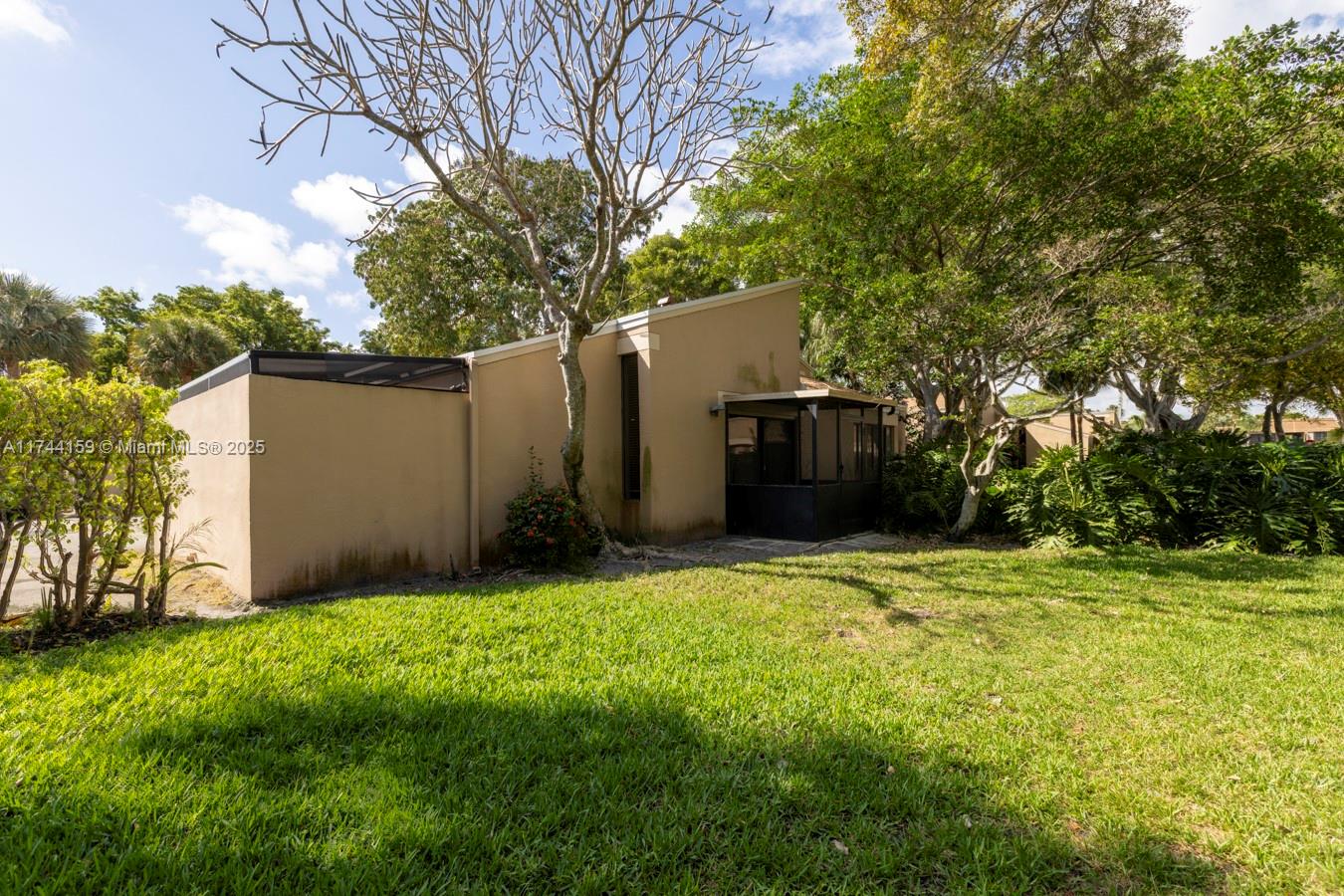 1161 Northwest 13th Street, Unit 4 Boca Raton, FL 33486 - Photo 25 of 39