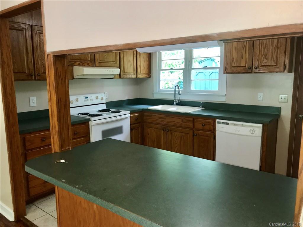74 Green Valley Road Waynesville, NC 28786 - Photo 5 of 18