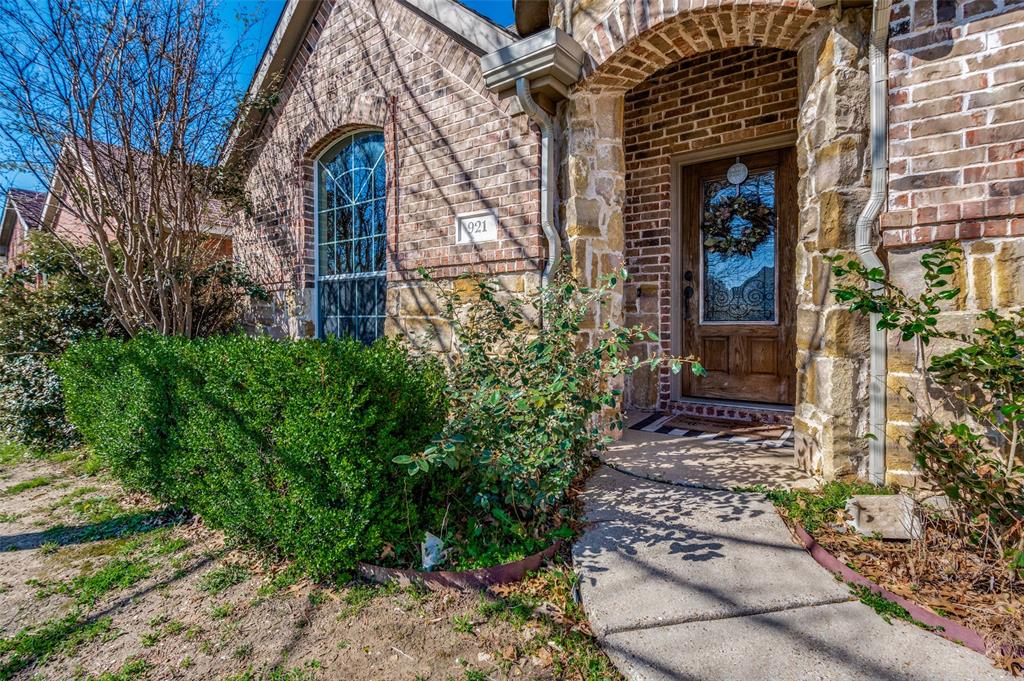 921 Raleigh Path Denton, TX 76208 - Photo 1 of 1 Gallery Image 1