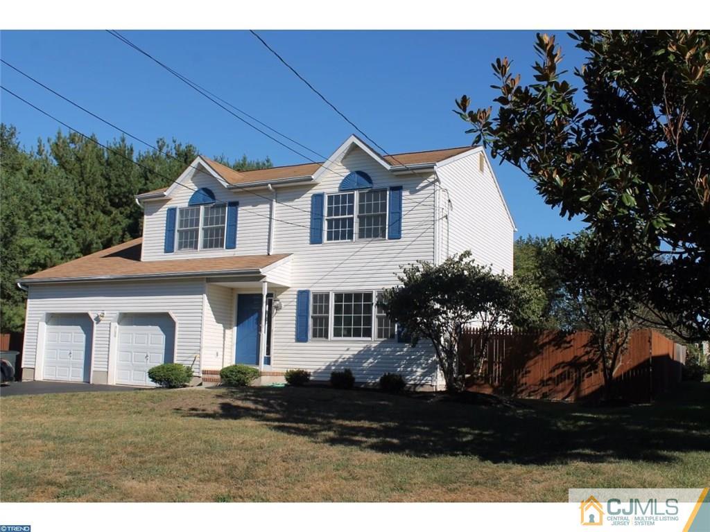 460 Flock Road Hamilton, NJ 08619 - Photo 2 of 25 a front view of a house with a yard