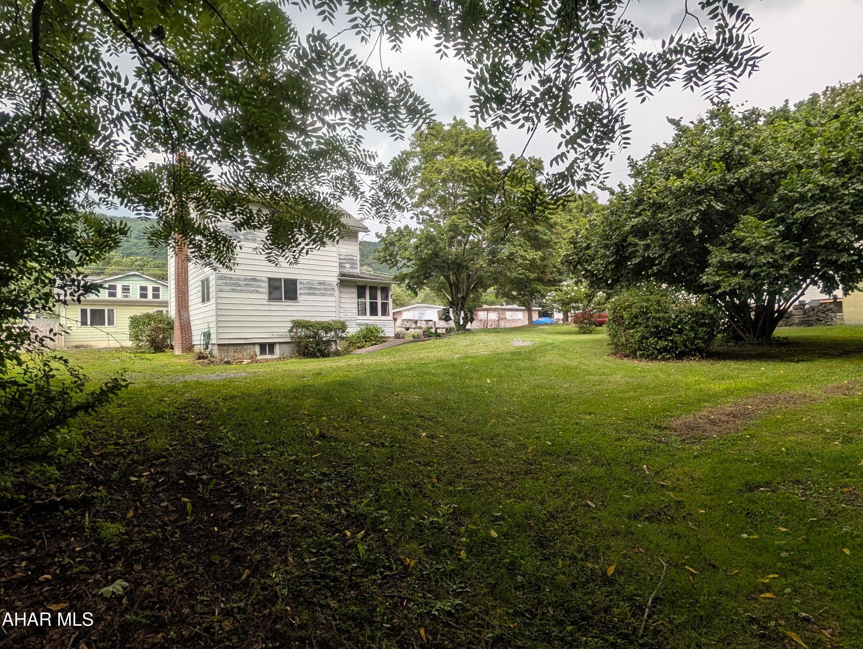 733 North Spring Street Everett, PA 15537 - Photo 5 of 38 Gallery Image 5