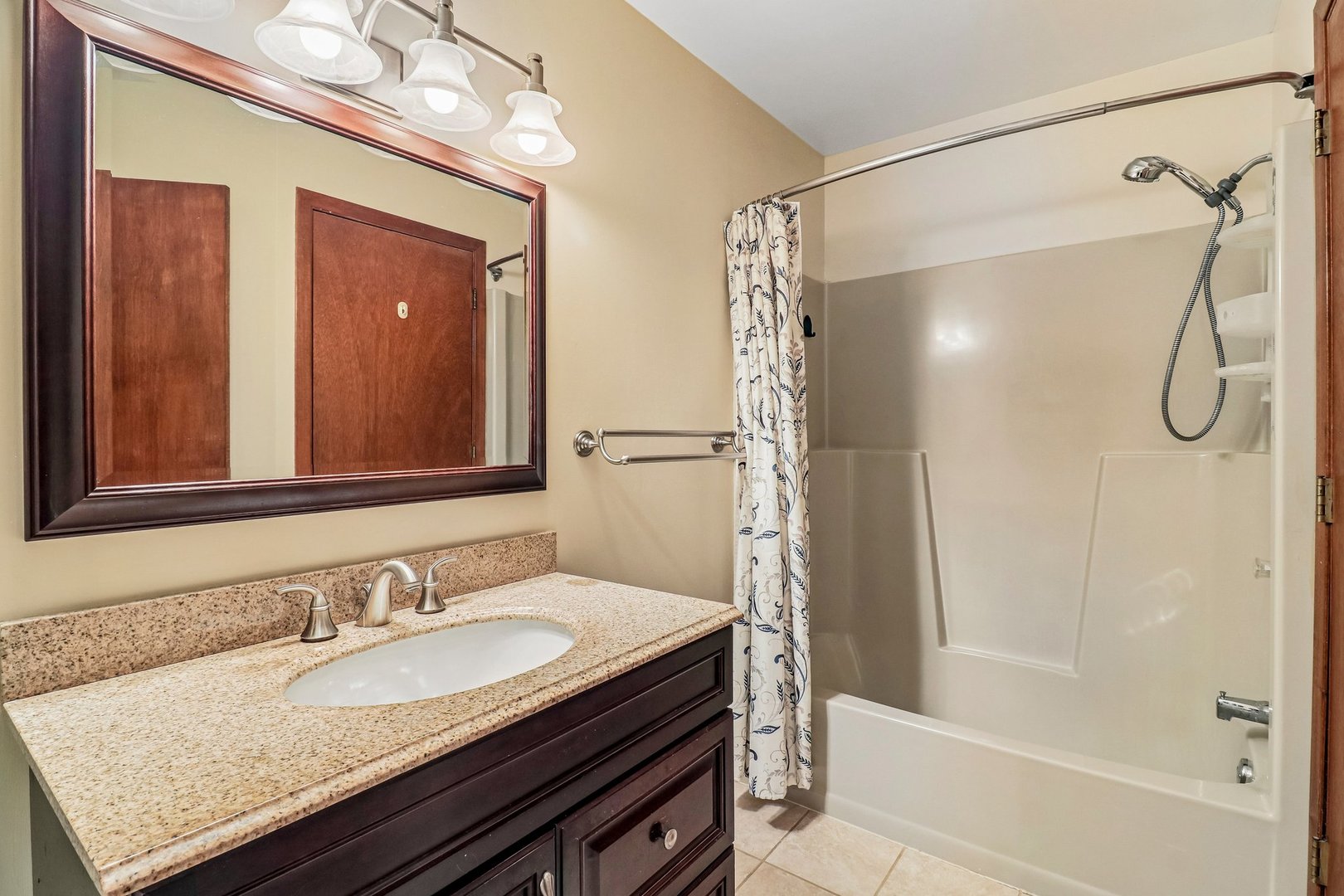 1079 Braeburn Road Mundelein, IL 60060 - Photo 26 of 52