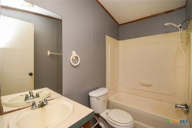 $99,400 | 768 Rodeo Road, Inez, TX 77968