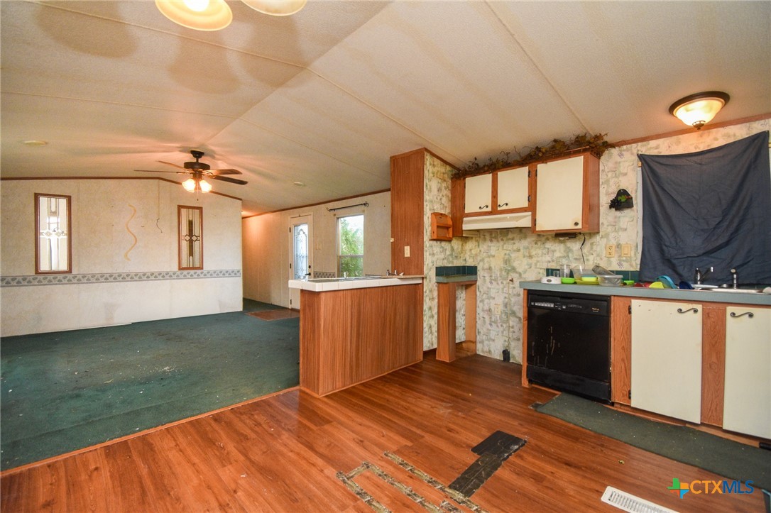 768 Rodeo Road Inez, TX 77968 - Photo 7 of 26