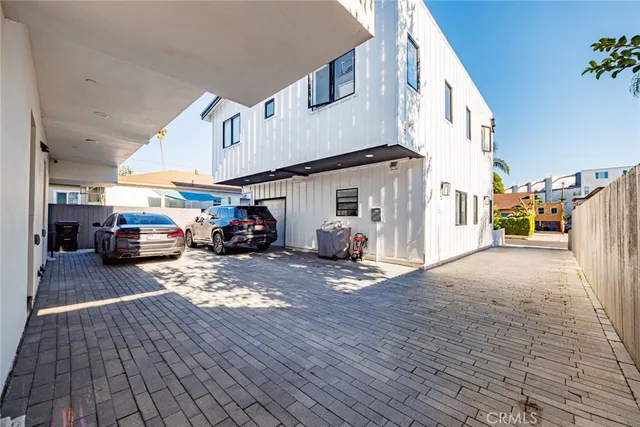 a car parked in front of a building