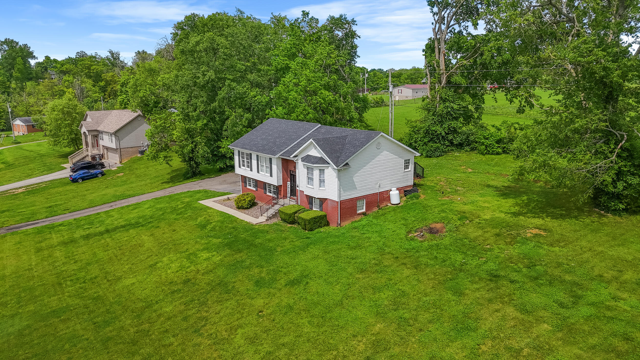 305 Ridgeview Drive Berea, KY 40403 - Photo 19 of 26 28_photo may 09 2024, 11 51 24 am (1)