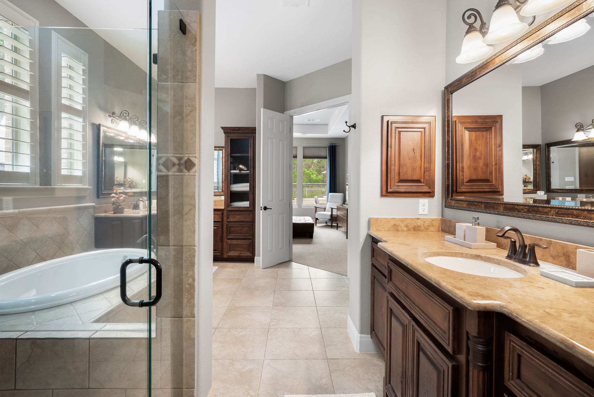 208 SANTALUZ Lane Austin, TX 78732 - Photo 16 of 40