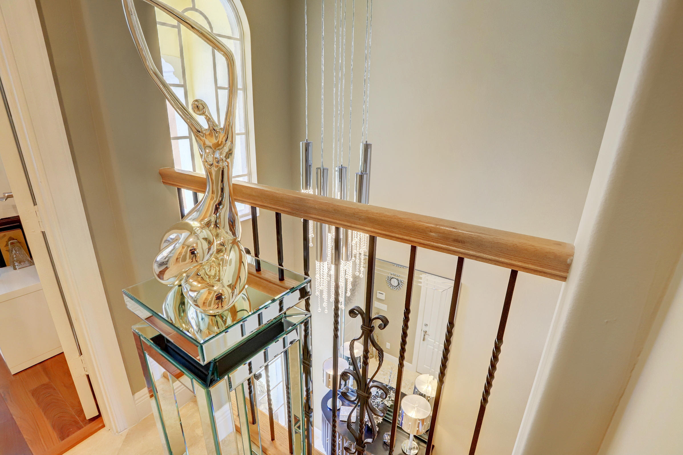 5645 Northeast Trieste Way Boca Raton, FL 33487 - Photo 16 of 51 Vaulted Ceiling