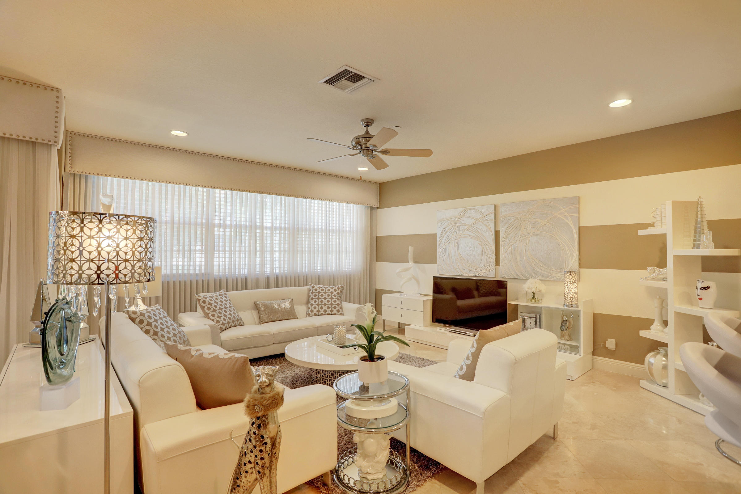 5645 Northeast Trieste Way Boca Raton, FL 33487 - Photo 6 of 51 Living Room