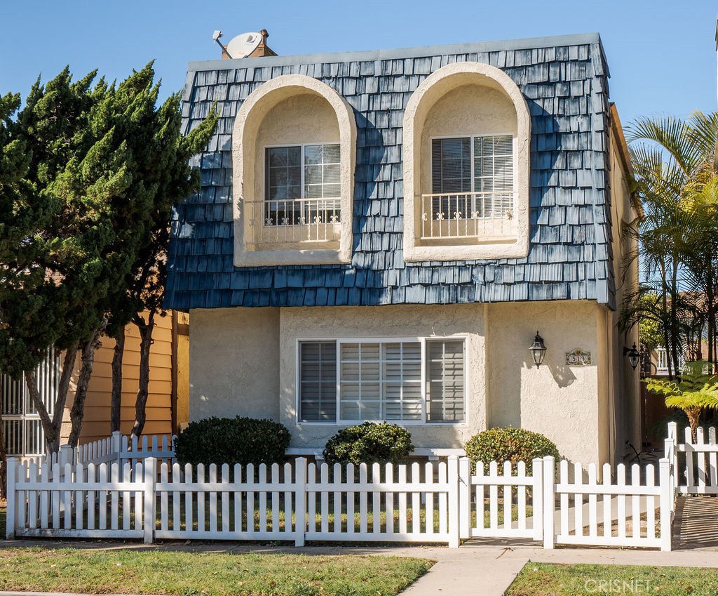 513 16th Street, Huntington Beach, CA 92648 Compass